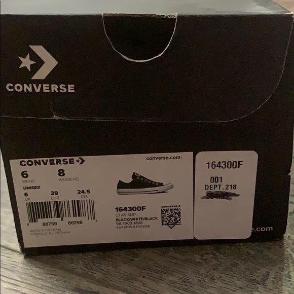 Converse Slip Ons. NWT - Picture 6 of 6